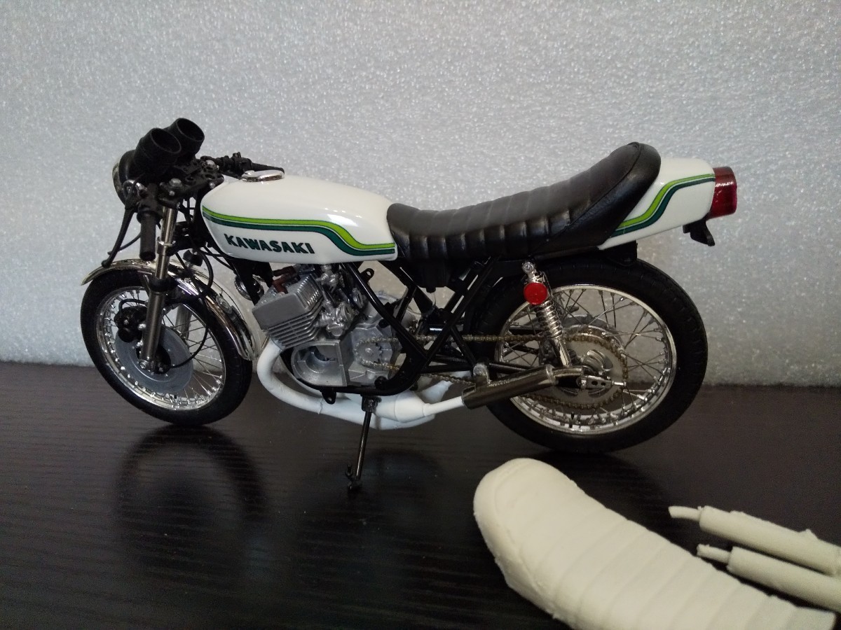 1/12 custom parts 3 point [350SS decal & Short chamber ⑥& tuck Anne draw ru seat ] Kawasaki KH250 KH400 Hasegawa Hasegawa 