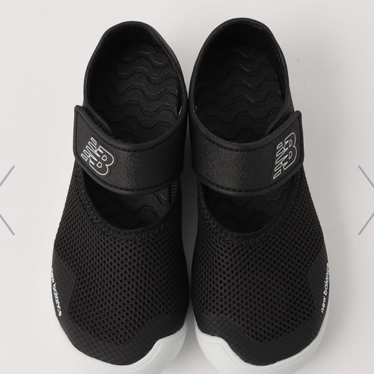 <New Balance>208 v2 Sandal B2 / サンダル / キッズ靴ブラック黒海川 サンダル ニューバランス 
