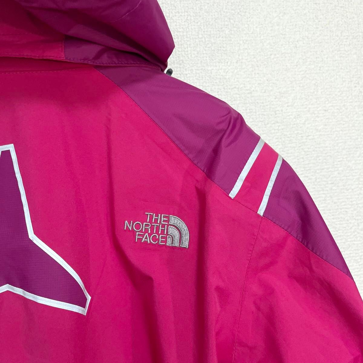 美品ノースフェイス サミット マウンテンパーカー レディースXL ゴアテックス THE NORTH FACE 透湿防水　フード着脱