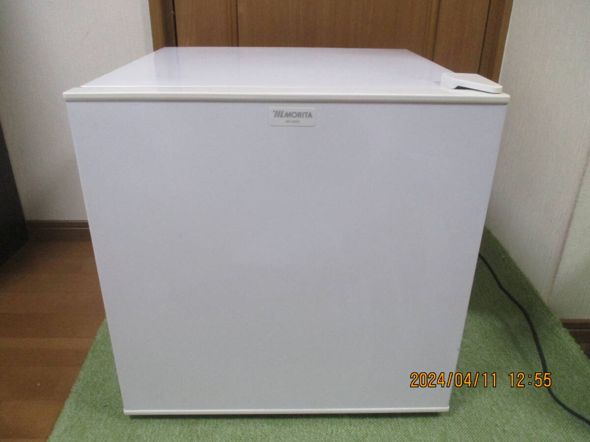 ◆MORITA　ノンフライ冷蔵庫（冷凍室あり）／MRーD50C【50L】右開き） 1ドア ホワイト]　：手渡し歓迎_画像1
