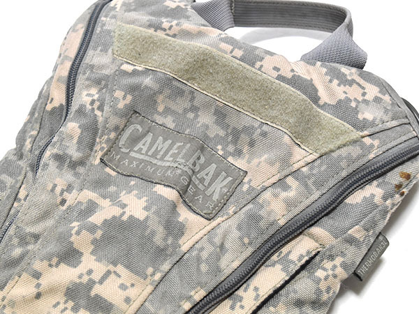 米軍放出品 CAMELBAK キャメルバック ハイドレーション ポーチ ACU/UCP 陸軍 空軍 G374_画像3