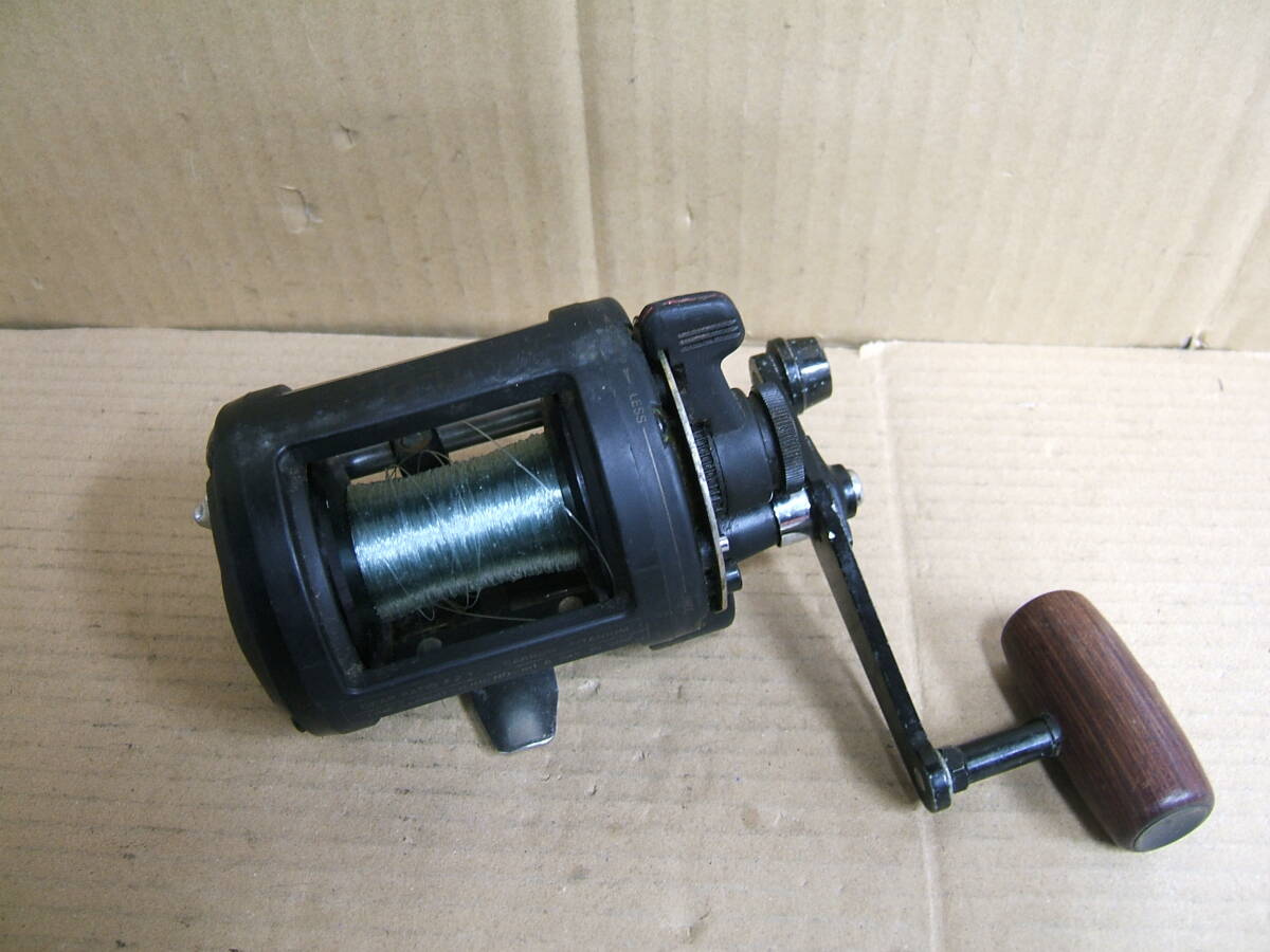 中古 SHIMANO TITANOS TRITON TLD 3000L リール 動作品 045の画像4