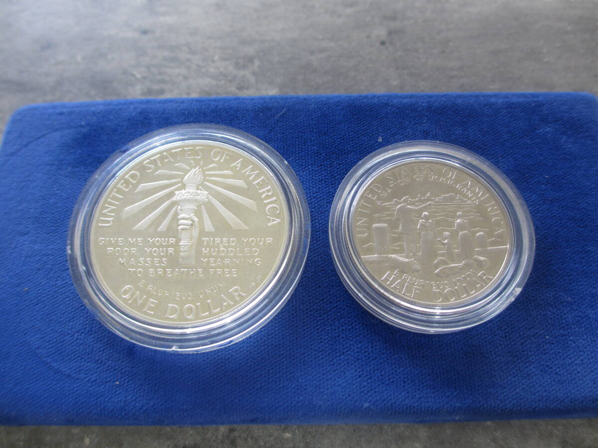 1986年 アメリカ リバティ銀貨セット ケース付き 保証書ナシ 1ドル銀貨 50セント銀貨の画像4