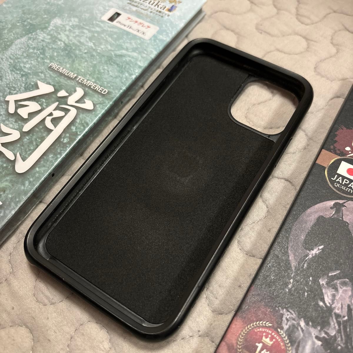 iPhone 11 PRO  QUAD LOCK クアッドロック スマホケース（中古）オマケのガラスフィルム2ケ（未使用）