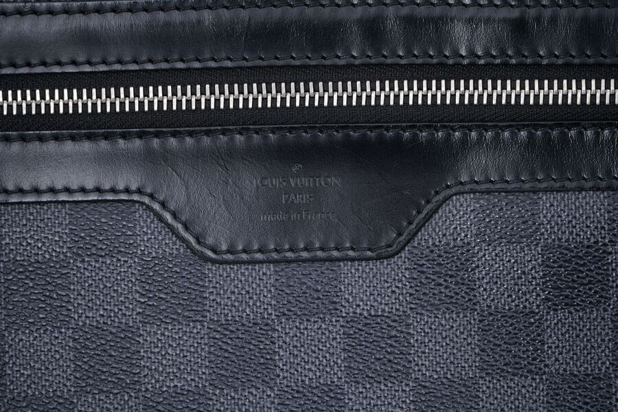 【極美品】 ルイヴィトン Louis Vuitton ダミエ グラフィット ダニエル GM ブラック系 ショルダーバッグ メンズ 1円 定価約17万 1066の画像10