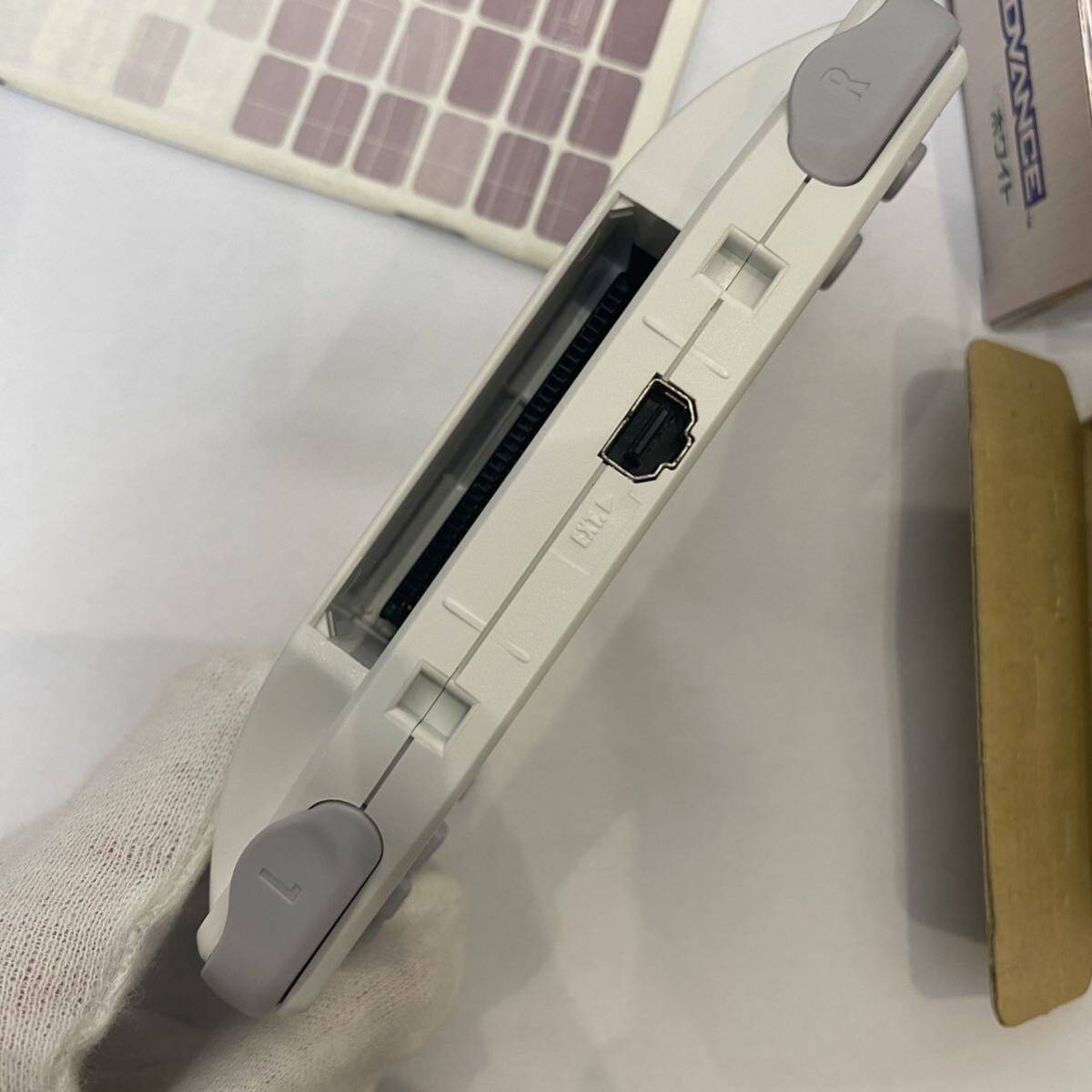 ゲームボーイアドバンス ■ほぼ　新品未使用　極美品　レア　GBA ホワイト任天堂 説明書 箱　Nintendo ニンテンドー　ゲームボーイ