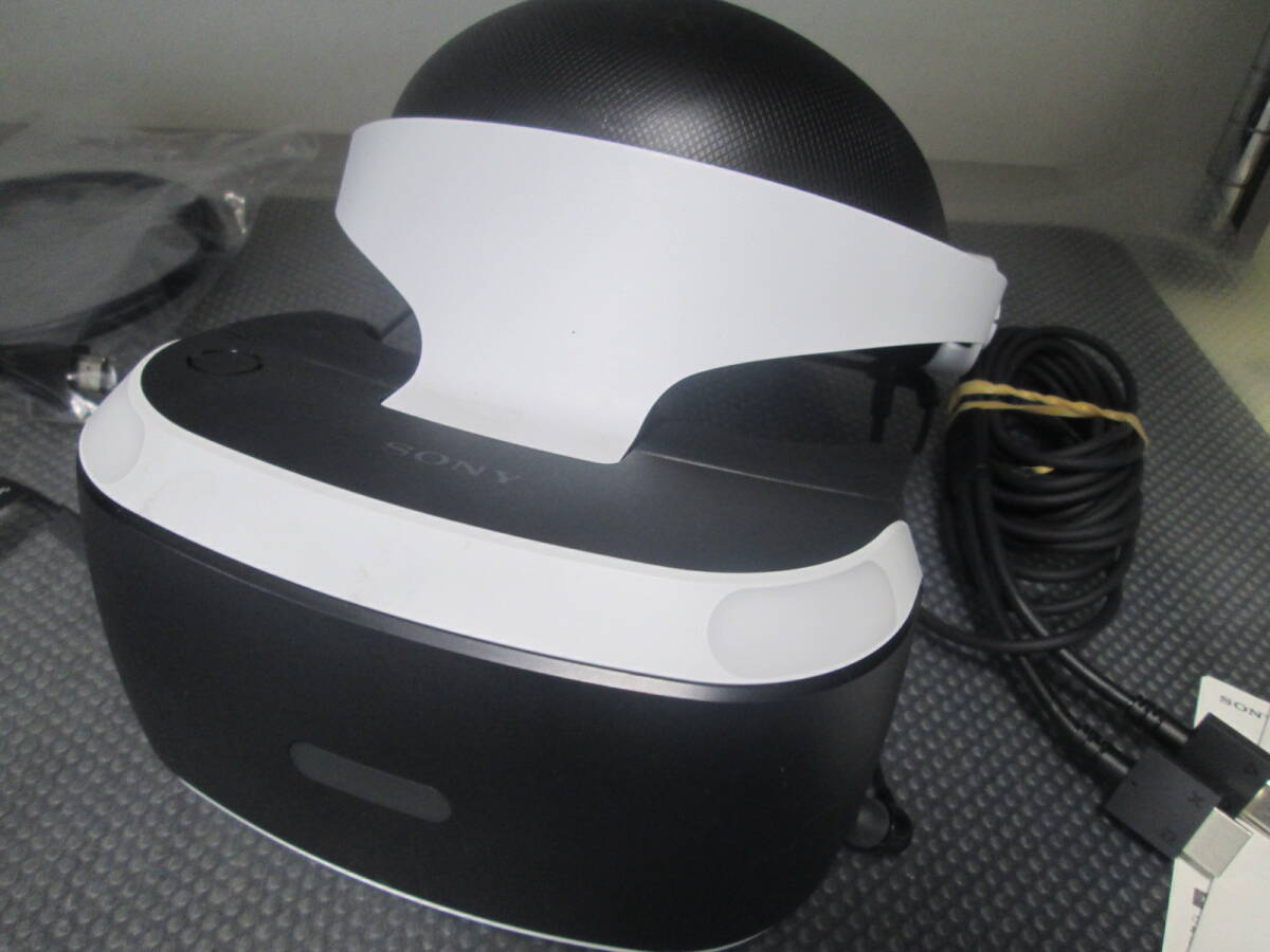 SONY PlayStation VR 本体 ヘッドセット カメラ同梱版 PS4 CUH-ZVR2の画像3