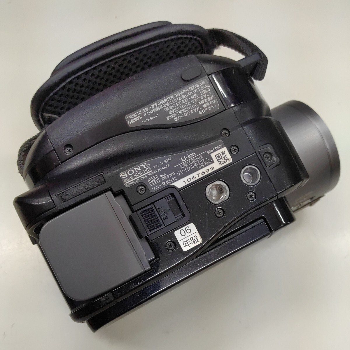 ★ SONY Handycam と記された デジタルビデオカメラ 2個セット １円スタート HDR-HC3 HDR-CX700 まとめ売り ソニー ハンディカムの画像4