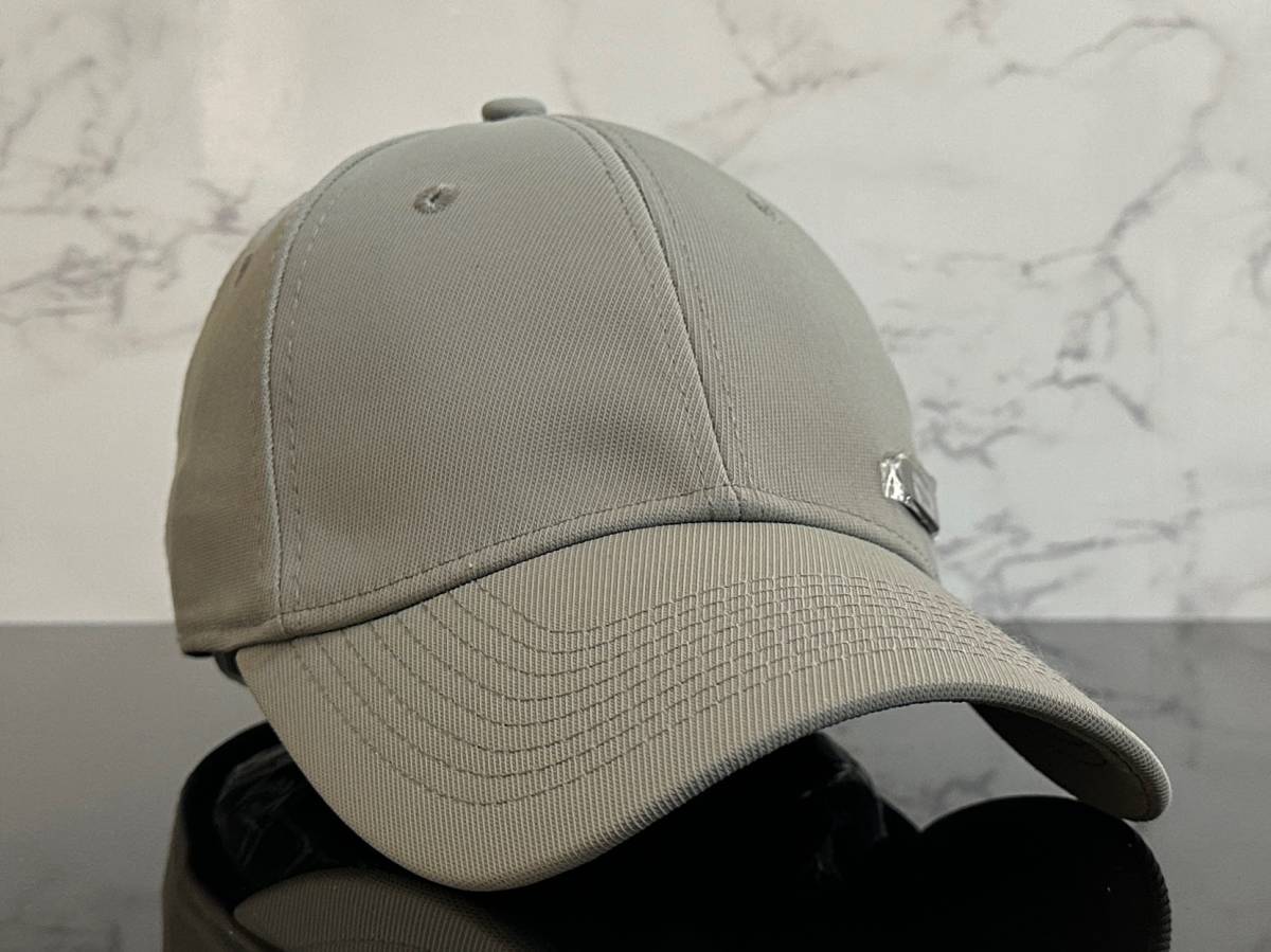 【未使用品】65D 上品★OAKLEYオークリー キャップ 帽子 CAP 上品で高級感のあるグレーの伸縮素材にメタル製ロゴ《伸縮前56㎝～59㎝位迄》の画像3
