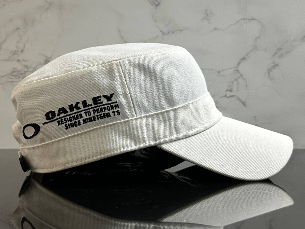 【未使用品】312KF 上品★OAKLEY オークリー ワークキャップ 帽子CAP 上品で高級感のあるホワイトにブラックのメタル製ロゴ《FREEサイズ》の画像5