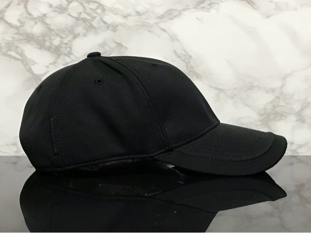 【未使用品】54E★OAKLEY オークリー スポーツキャップ 帽子 CAP 上品で高級感のあるデザインのブラック伸縮素材《伸縮前61㎝～63㎝位迄》_画像4