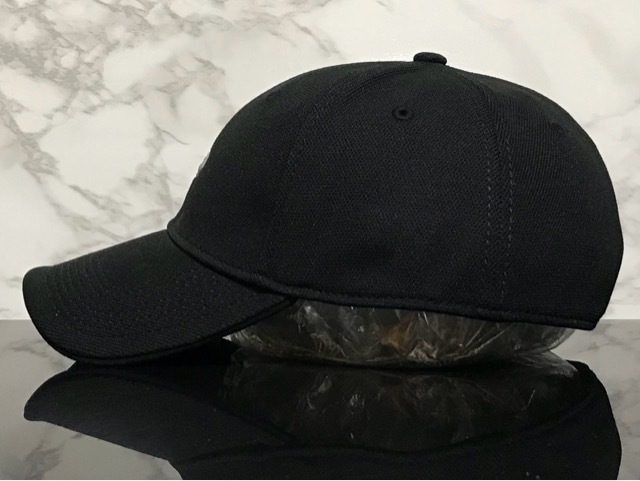 【未使用品】53C クール★OAKLEY オークリー キャップ 帽子 CAP クールなブラックの伸縮素材にグレーロゴ！《伸縮前58㎝～60㎝位迄》_画像3