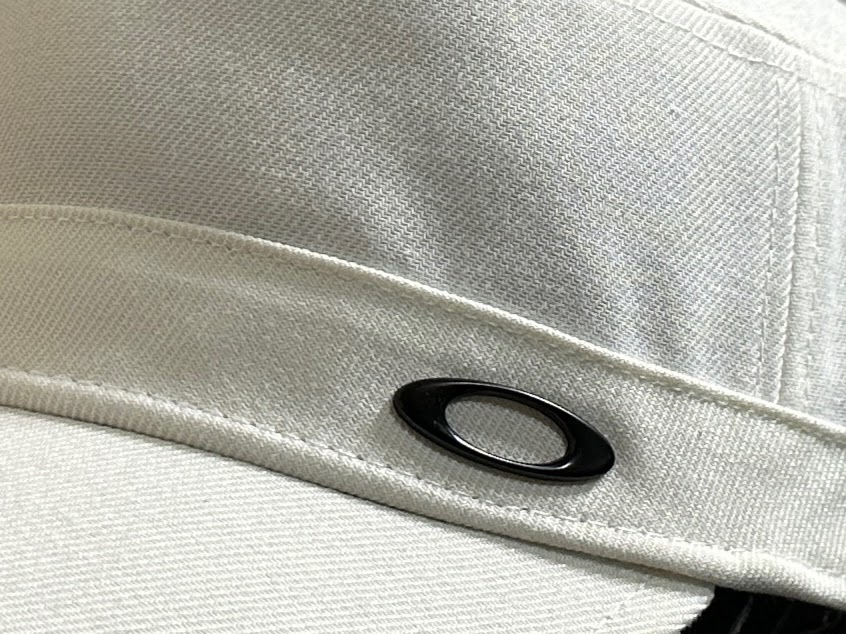 【未使用品】312KF 上品★OAKLEY オークリー ワークキャップ 帽子CAP 上品で高級感のあるホワイトにブラックのメタル製ロゴ《FREEサイズ》の画像8