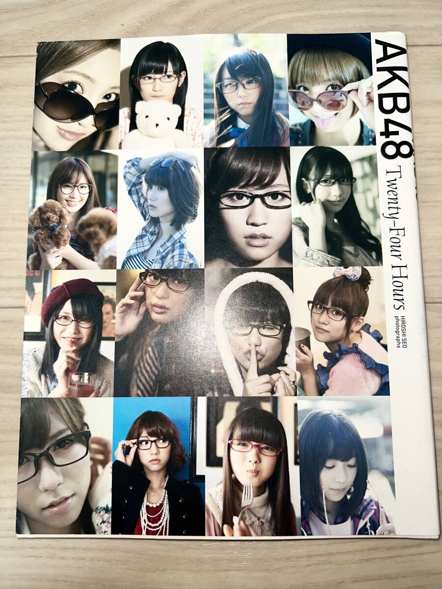 AKB48 写真集２冊セット（帯なし・キスポーズポスター付）【送料無料・匿名配送】の画像4