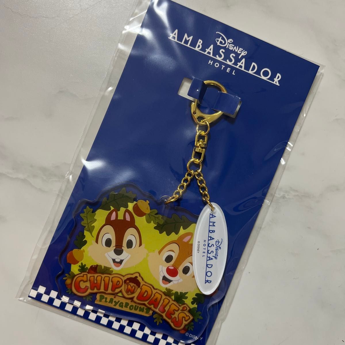 ディズニーアンバサダーホテル　チップとデール　ストラップ