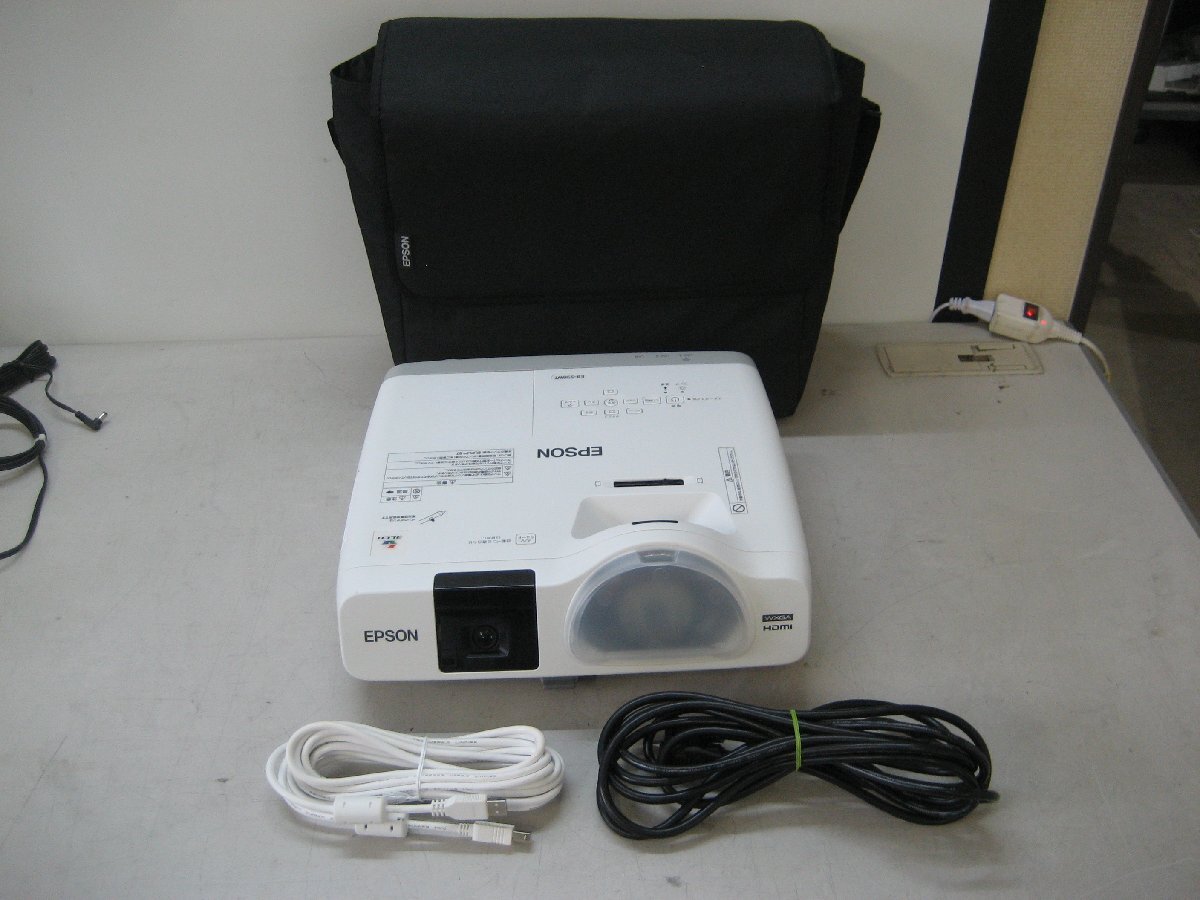 エプソン◎短焦点 液晶プロジェクター◎3400lm◎EB-536WT◎時間171h/0h◎電源コード・USBケーブル・ソフトケース付◎日焼け K3151