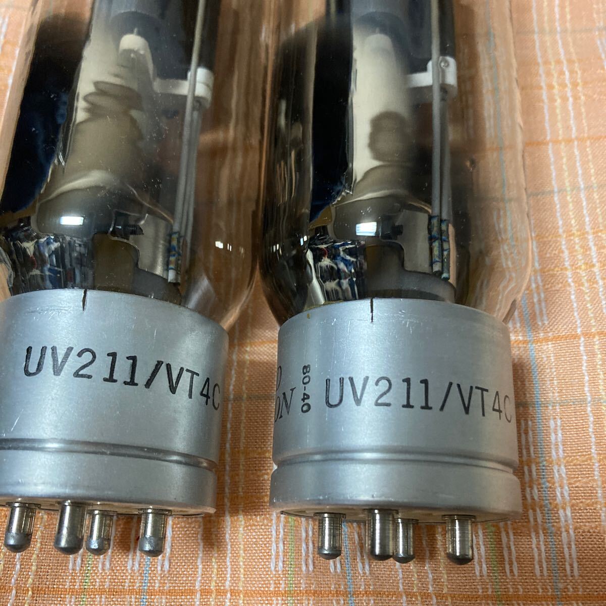 UNITED ELECTRON UV211 VT4C 動作未確認　２本