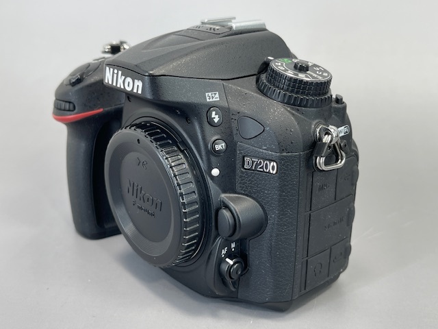 ニコン Nikon D7200 18-300VRスーパーズームキット AF-S DX NIKKOR 18-300mm f/3.5-6.3G ED VR デジタル一眼レフ USED品_画像3