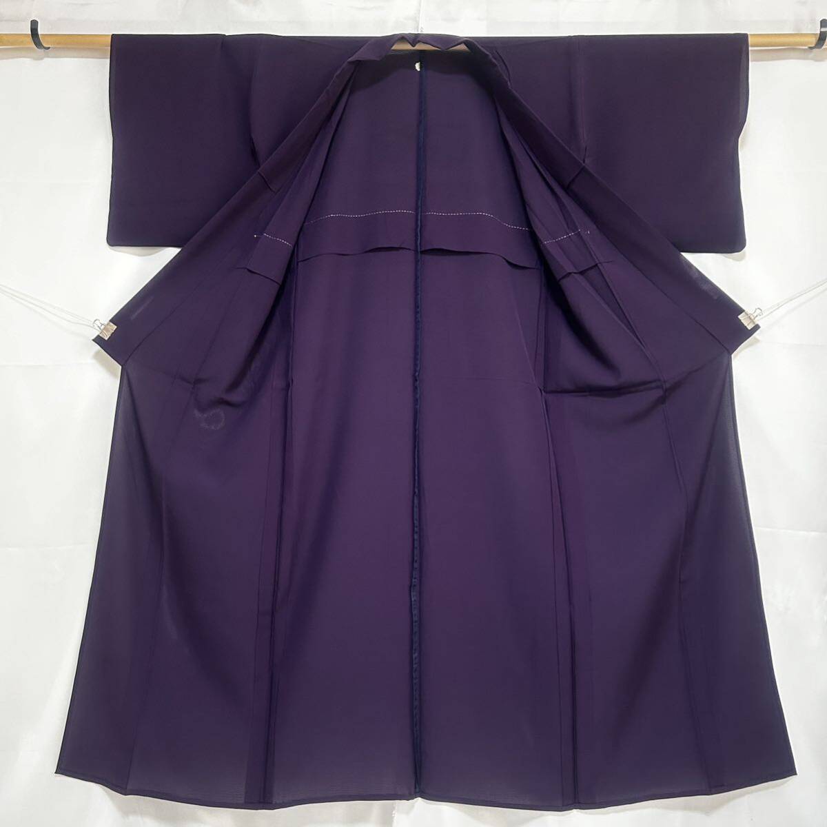 ●きもの翠● 単衣 夏用 絽 色無地 一つ紋 鮮やか 紫色 和装 和服 着物 正絹 #X296_画像5