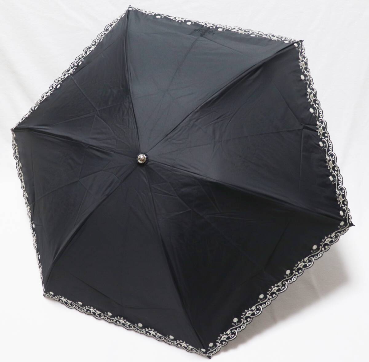《ランバン コレクション》新品訳有 1級遮光生地使用 軽量 豪華刺繍 晴雨兼用折りたたみ傘 雨傘 日傘 遮光率・UV遮蔽率99%以上 A9909