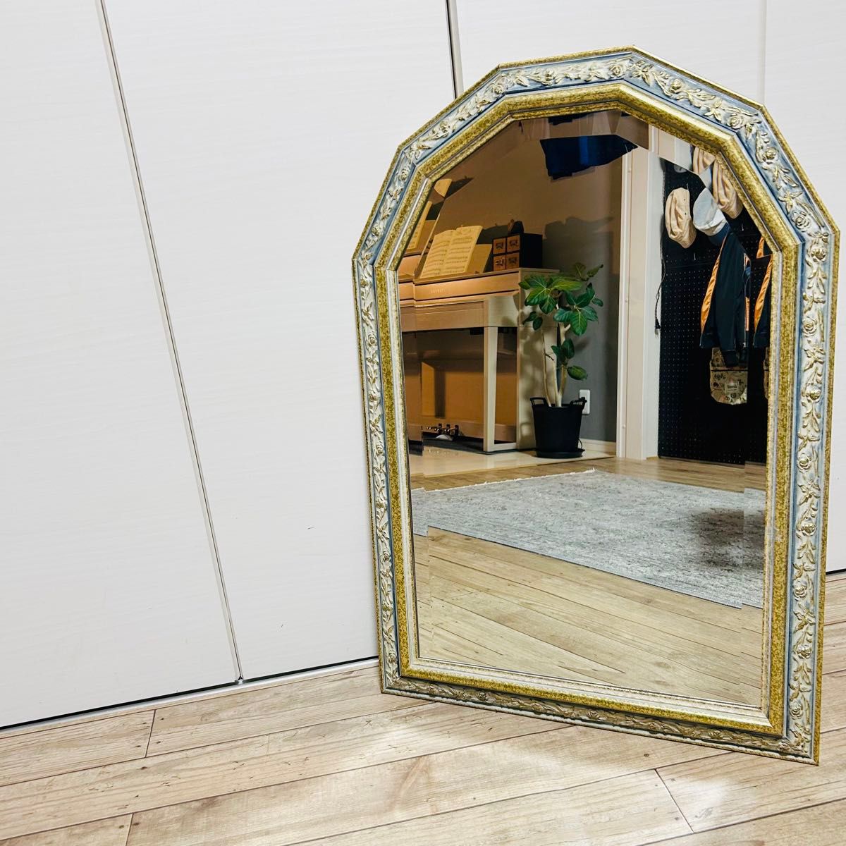 イタリア製 ウォールミラー アンティーク調 壁掛け鏡 クラシック
