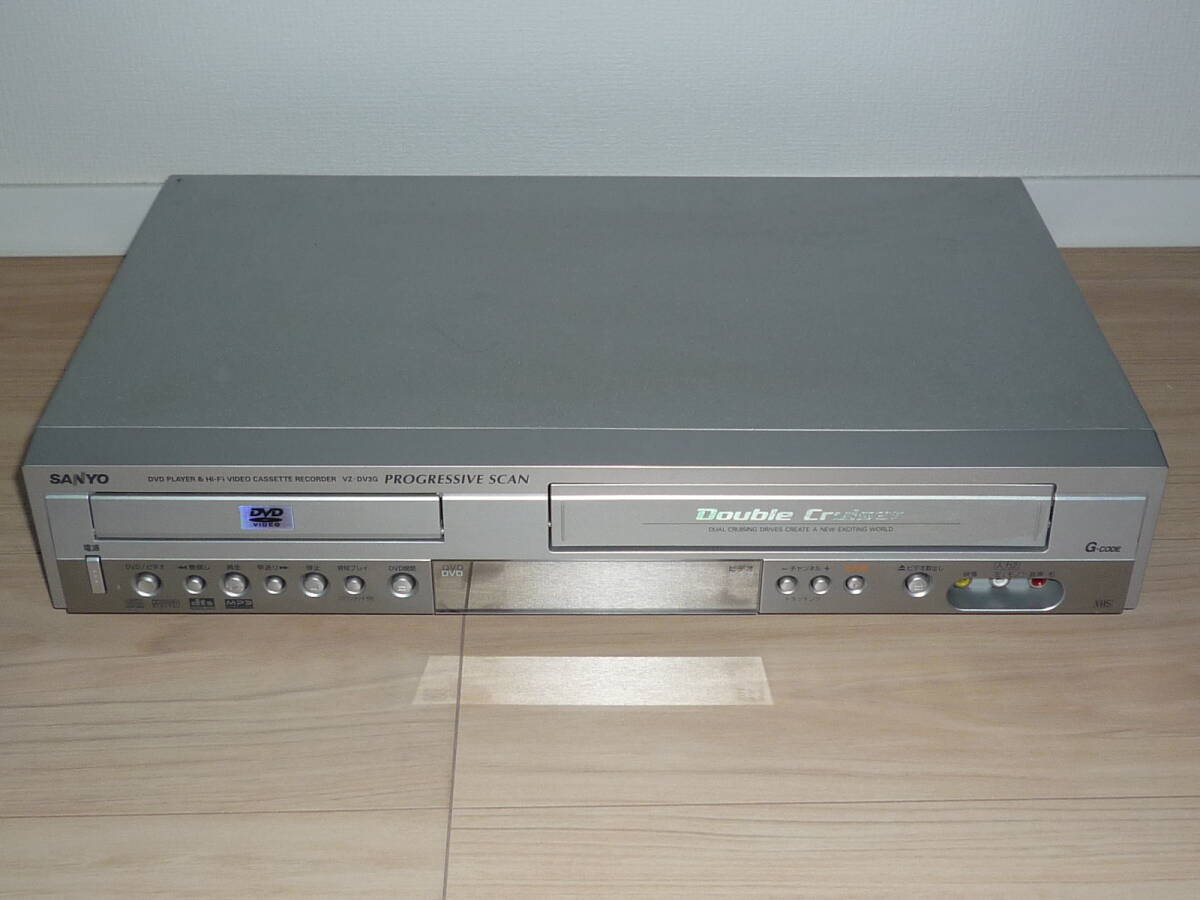 【中古】SANYO/サンヨー DVDプレーヤー一体型ビデオテープレコーダー：VZ-DV3G★2004年製/VHS/ビデオデッキ/現状品の画像2