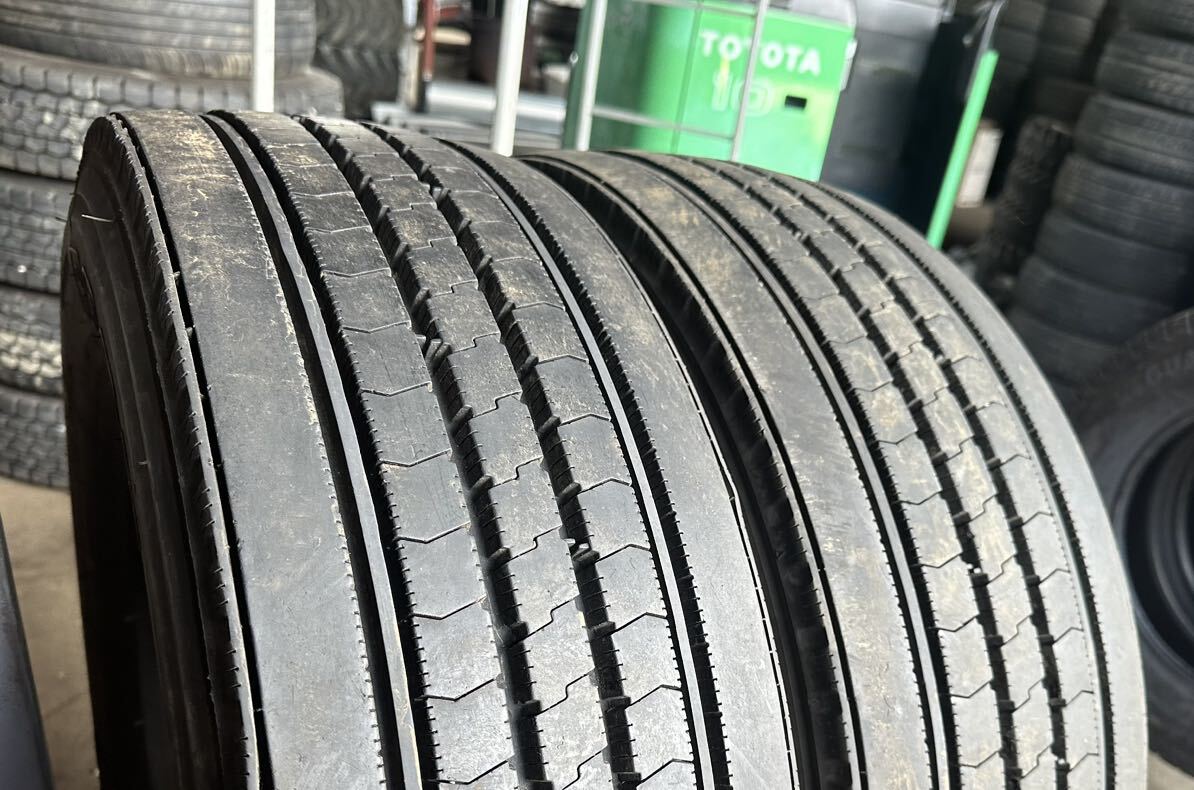 235/70R17.5 127/125J （ブリヂストン）　V-STEEL RIB R225 2本 A.87_画像2