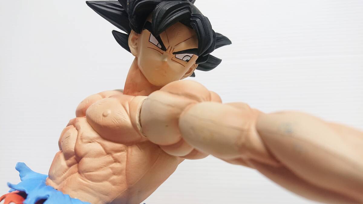 ■ ドラゴンボール ☆【孫悟空】■ 約30cm 1.1kg 海外限定 漫画風 PVC 箱なし_画像3