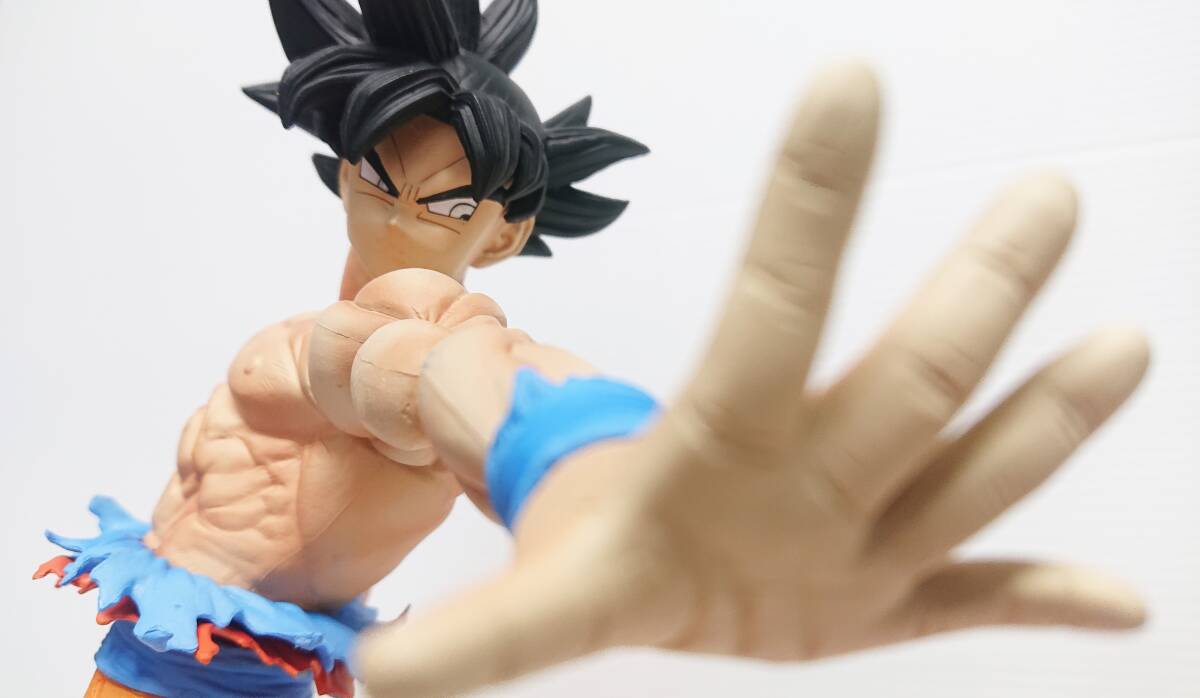 ■ ドラゴンボール ☆【孫悟空】■ 約30cm 1.1kg 海外限定 漫画風 PVC 箱なし_画像2