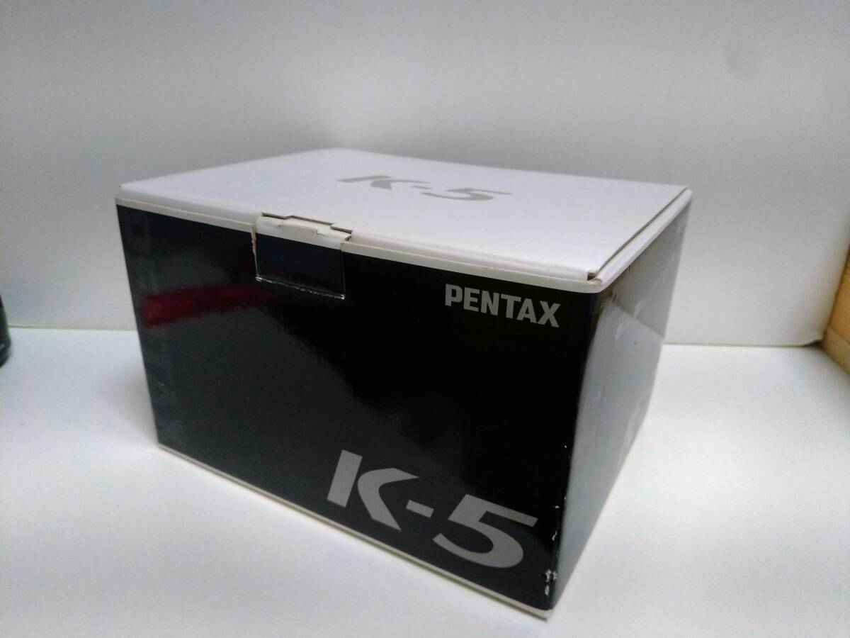 【送料込】【1円～】ペンタックス K-5 ボディ/付属品 17306枚 PETAX おまけ デジタル一眼レフの画像6