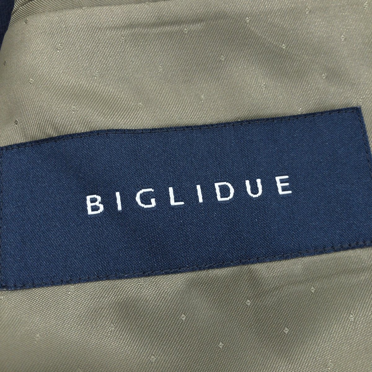 ●美品 BIGLIDUE ビリドゥーエ 2B シングルスーツ 上下セットアップ 98-A8(2XL相当) 濃紺 ジャケット パンツ 特大 大きいサイズ 3L メンズの画像3
