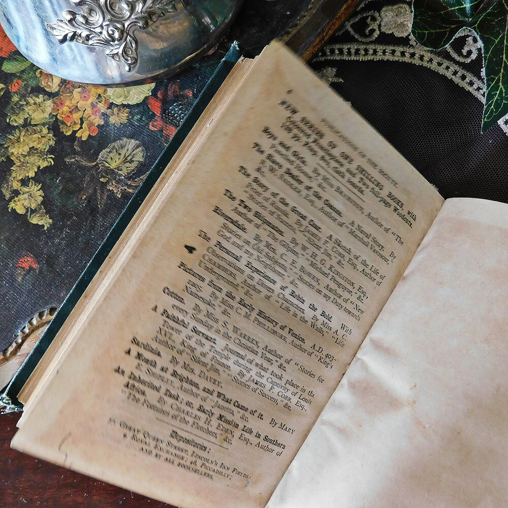 *゜+ 19世紀 ヴィクトリア時代の小説 深緑色の素敵な表紙付き 古書 アンティークブック ヴィンテージ本 洋書 イギリス 英国の画像9