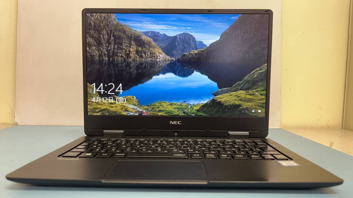 中古ノートパソコン★Windows10★NEC Core i5-7Y54/@1.60GHz/8GB/M.2 256GB/12インチ以上★_画像1