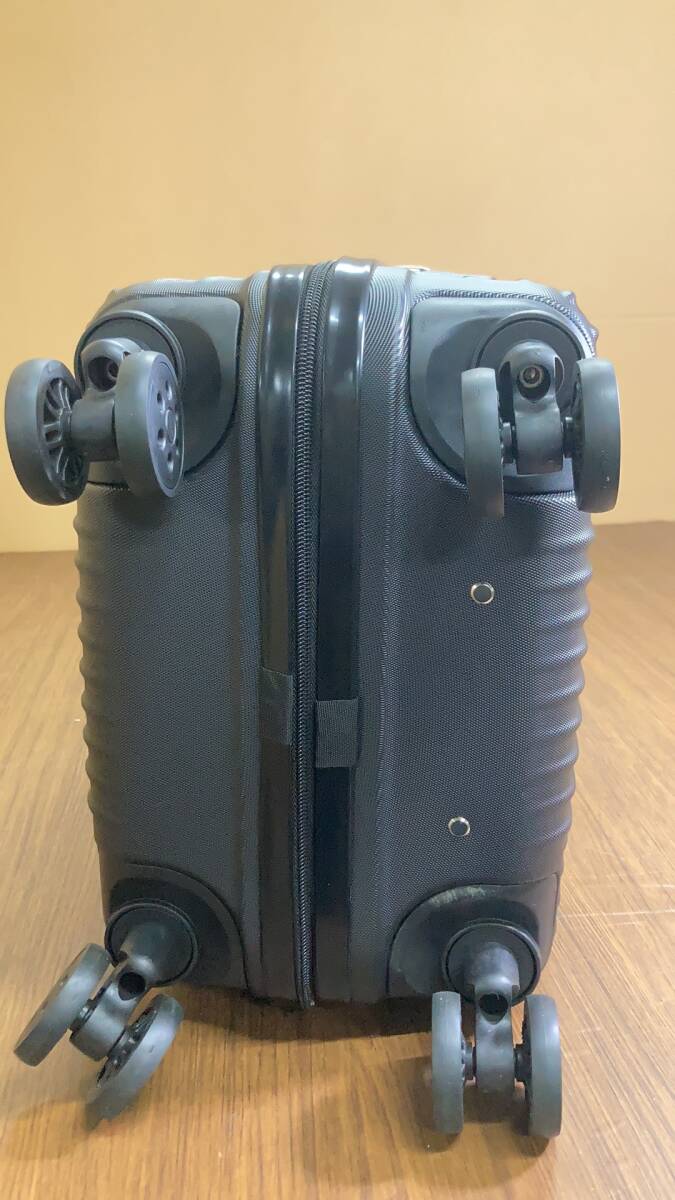 スーツケース　Sサイズ　ブラック　キャリーバック　キャリーケース　SC101-20-BK_画像4