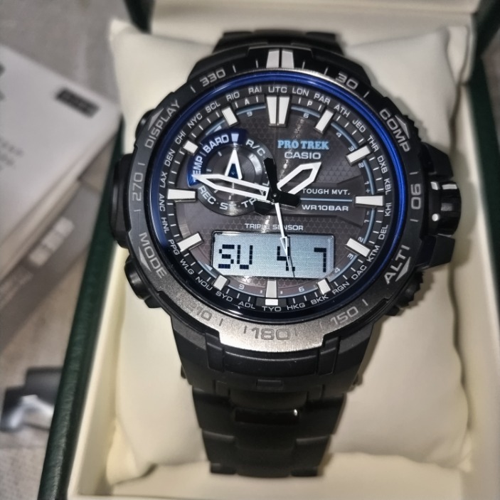 極美品 CASIO PROTREK/プロトレック Blue Moment（PRW-6000YT-1BJF）マルチバンド6 チタンベルトの画像3