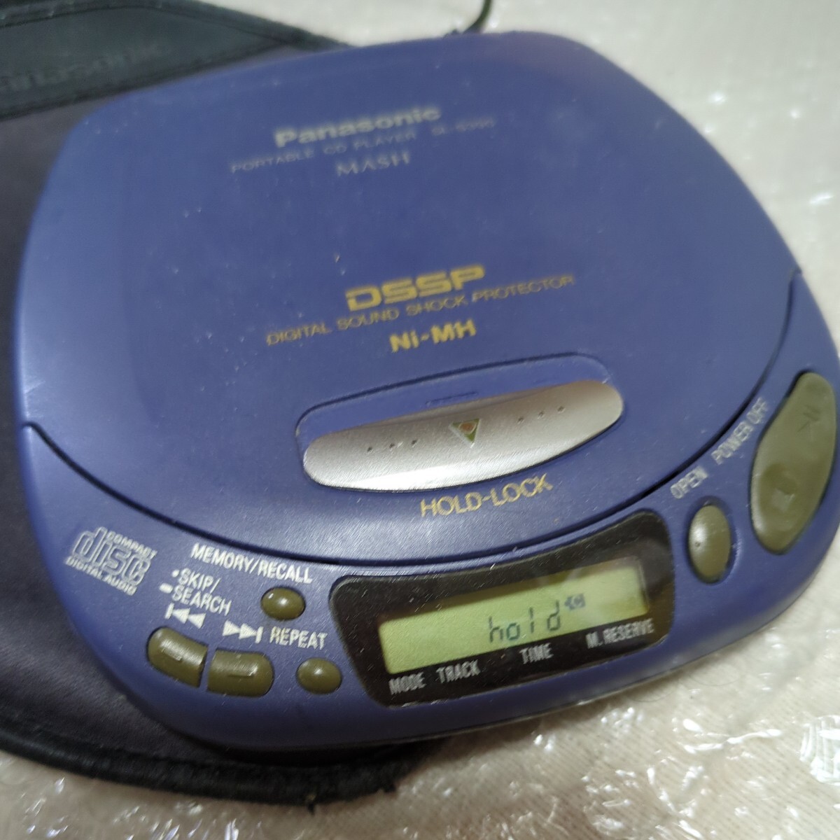 Panasonic PORTABLE CD PLAYER SL-S390 MASH DSSP Ni-MH ポータブルCDプレイヤー●ジャンク？●動作未確認● CDウォークマン CD WALKMANの画像1