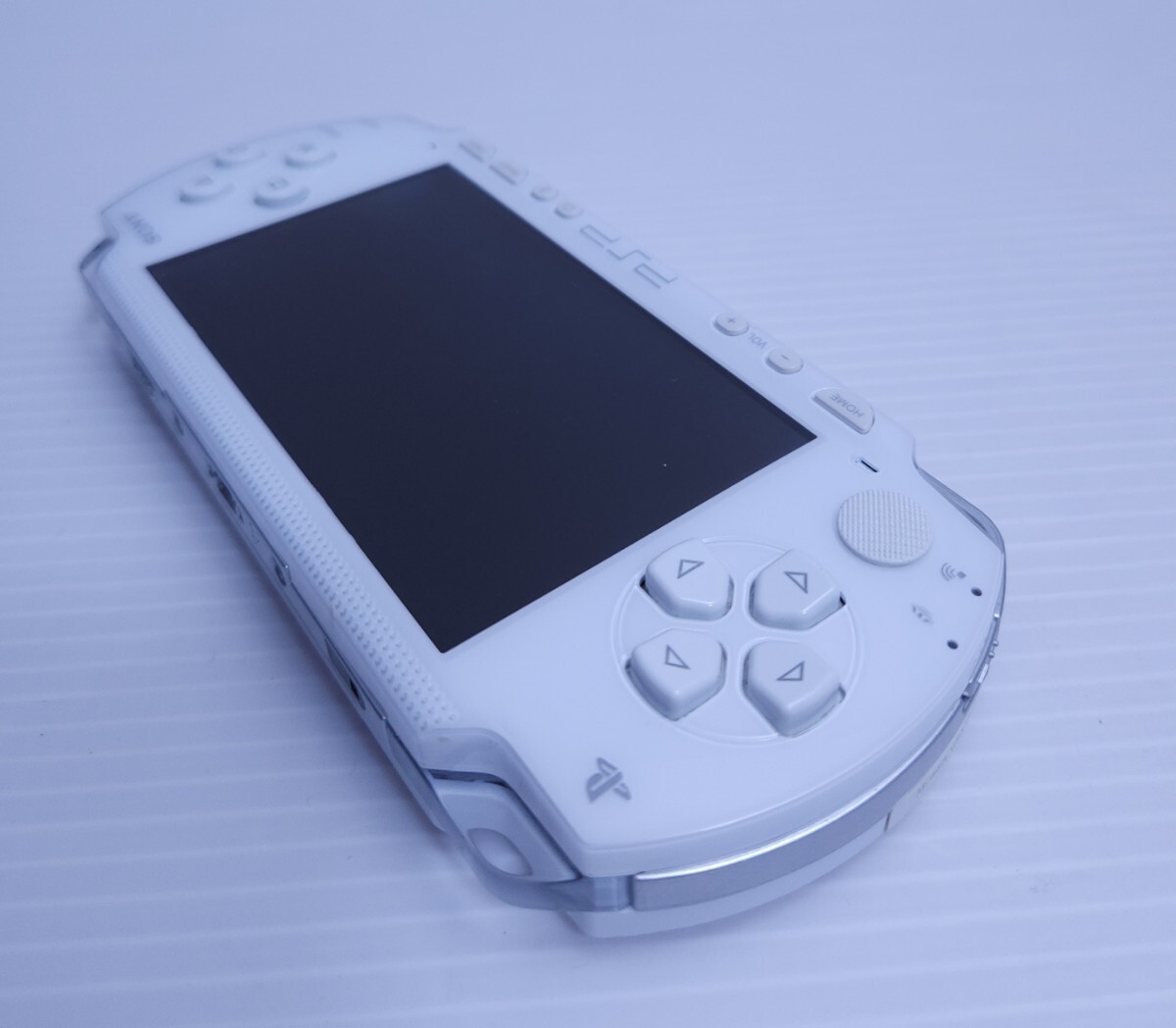 美品 動作品 PSP1000 SONY ソニー PSP 白プレイステーション・ポータブル 2台 ゲームソフト/ 希少品(H-159)の画像5