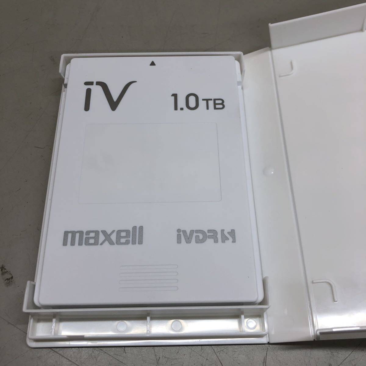 ④ maxell iVDR S 1.0TB カセットハードディスク 動作未確認 現状品 ジャンク品_画像1