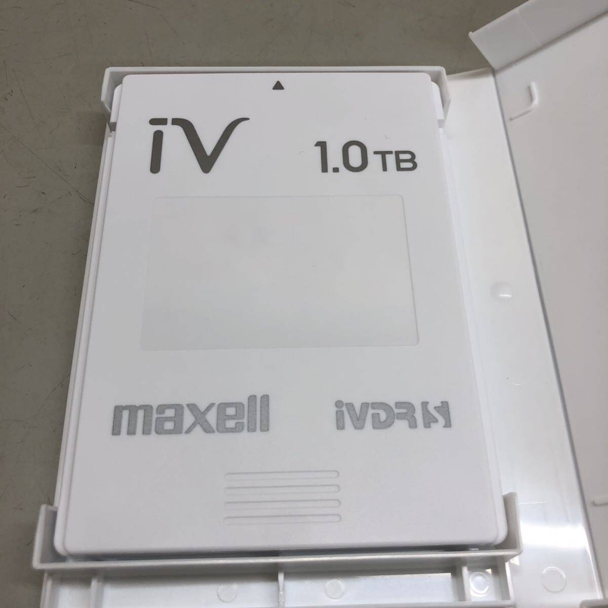 (34) maxell iVDR S 1.0TB カセットハードディスク 動作未確認 現状品 ジャンク品_画像1
