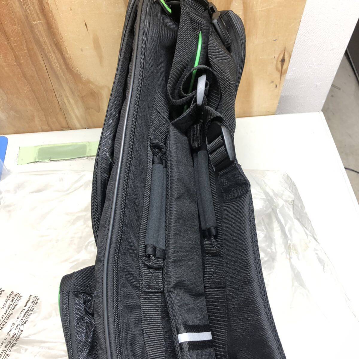 ④ Prince GM022ラケットバッグ 緑 中古 未使用 長期保管品 テニス tennis bag ラケット_画像6