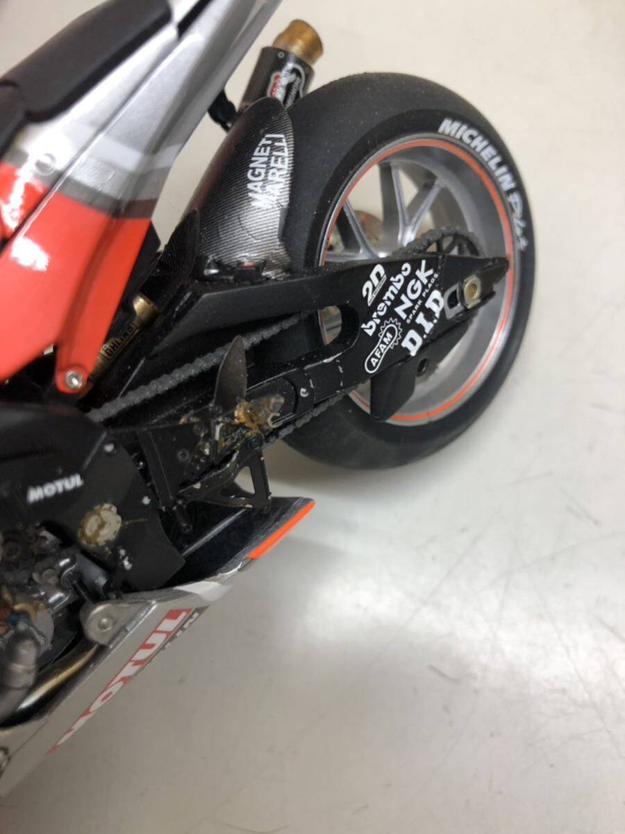 プラモデル YAMAHA VZR M1 HONDA RC 211V 5点セット 破損有り ジャンク 完成品 の画像10