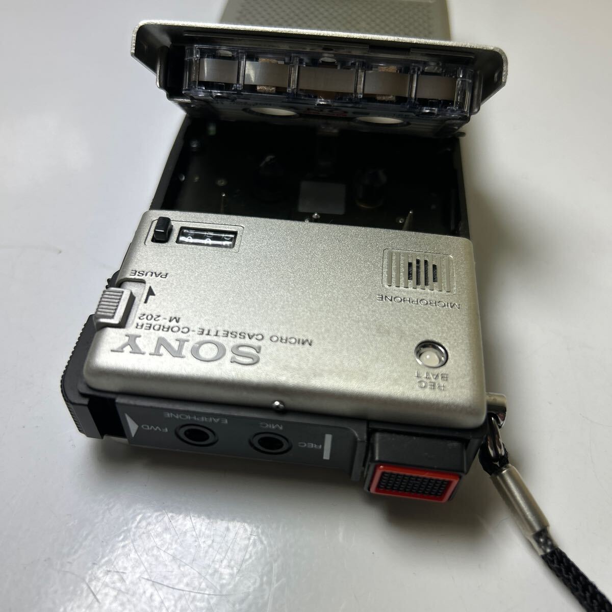 ソニー SONY 昭和レトロ MICRO CASSETTE-CORDER M-202 通電確認品　録音_画像6