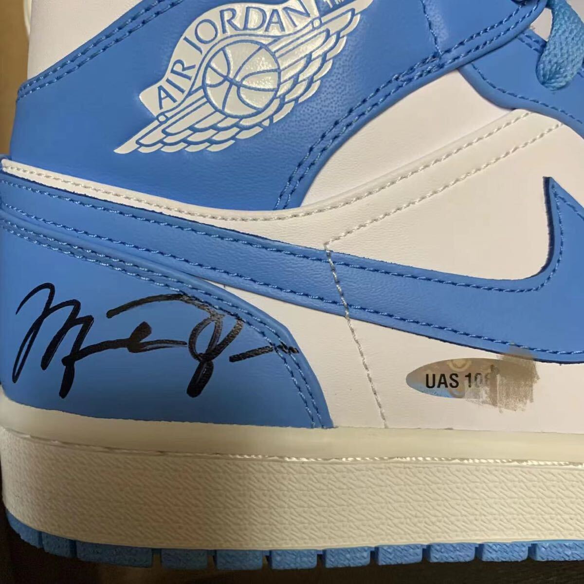 Jordan1 UNC blueマイケル・ジョーダン直筆サンイの画像3