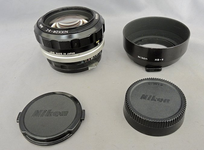 Nikon Auto 55ｍｍ f1.2 ニコン NIKKOR-S・C フード HS-9　(50mm f1.4用） MFレンズ 大口径 中古品　_画像1