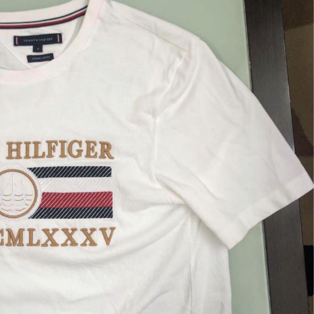 TOMMY HILFIGER トミーヒルフィガー　刺繍Tシャツ 半袖Tシャツ