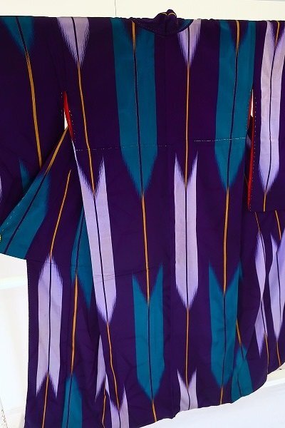 【着物フィ】アンティーク お召 小紋 身丈158cm 矢絣 紫 大正ロマン レトロ 正絹 仕立て上がり kimono 袷 15928の画像3