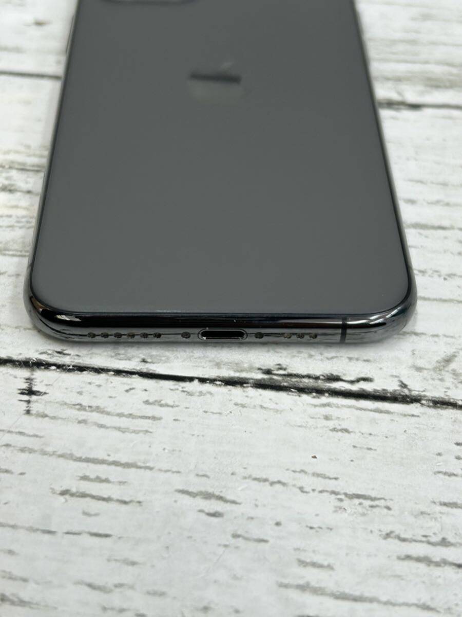 ソフトバンク Apple iPhone11Pro 256GB MWC72J/A SIMロック解除済み 訳あり品の画像6