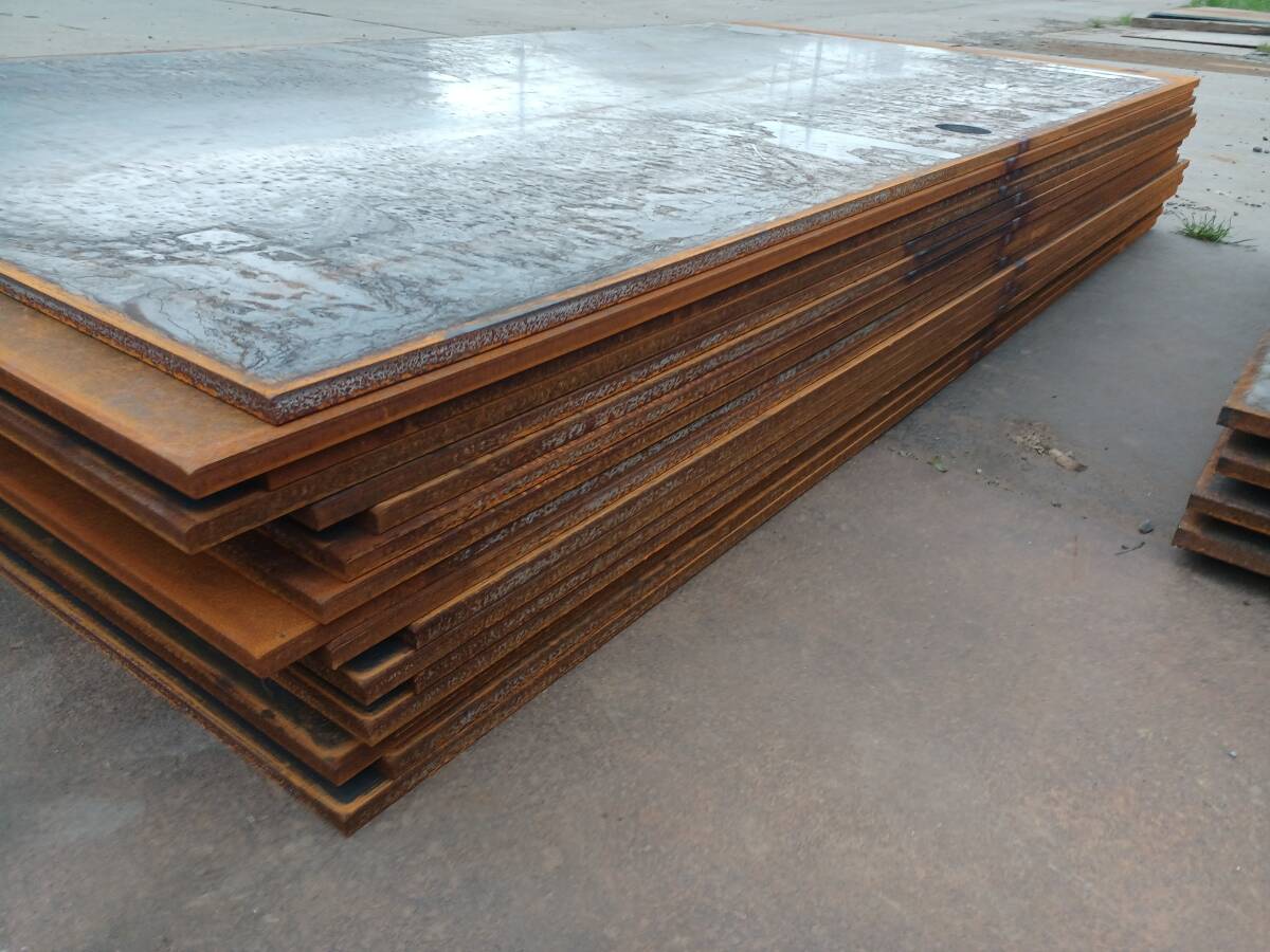 敷鉄板4×8厚み19ｍｍ吊り穴あり　未使用品（2442×1226）工事用鉄板