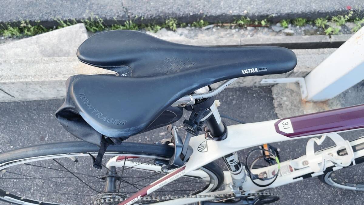 【超美品！】トレック TREK◆ マドン3.1 MADONE 3.1◆ 2012年モデル ◆カーボン◆ ロードバイク ◆50サイズ H3◆10速 ホワイト/ワインの画像3