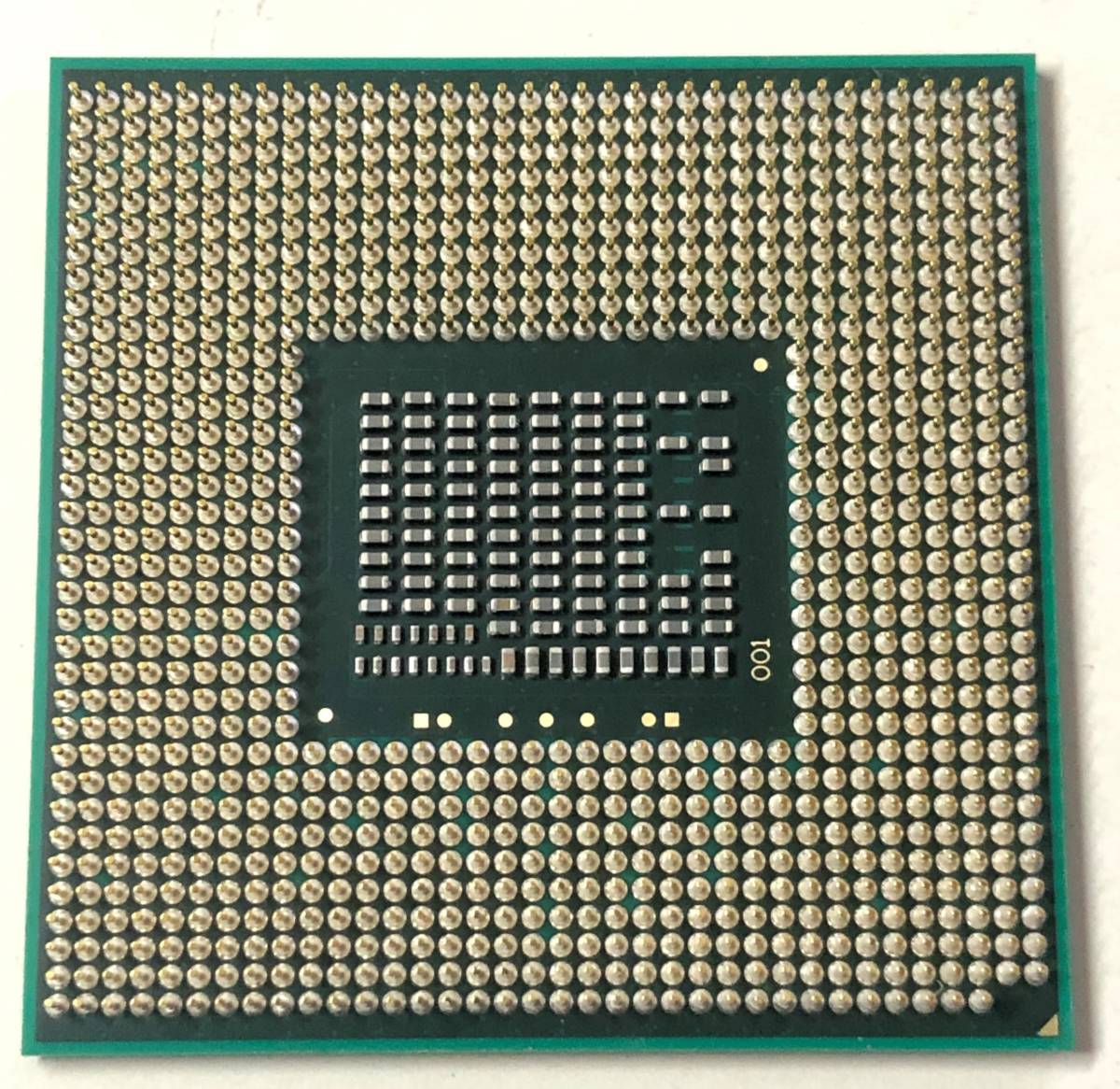 【中古パーツ】複数購入可CPU Intel Core i7-2620M 2.7GHz TB 3.4GHz SR03F Socket G2 ( rPGA988B) 2コア4スレッド動作品ノートパソコン用 _画像1